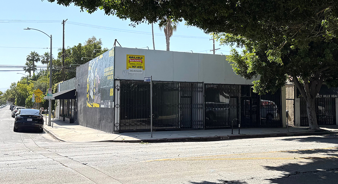 Heavy Traffic Retail Space - Major Properties